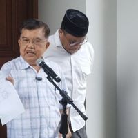 Jusuf Kalla Bantah Tudingan Danai Isu Soal Keaslian Ijazah Jokowi