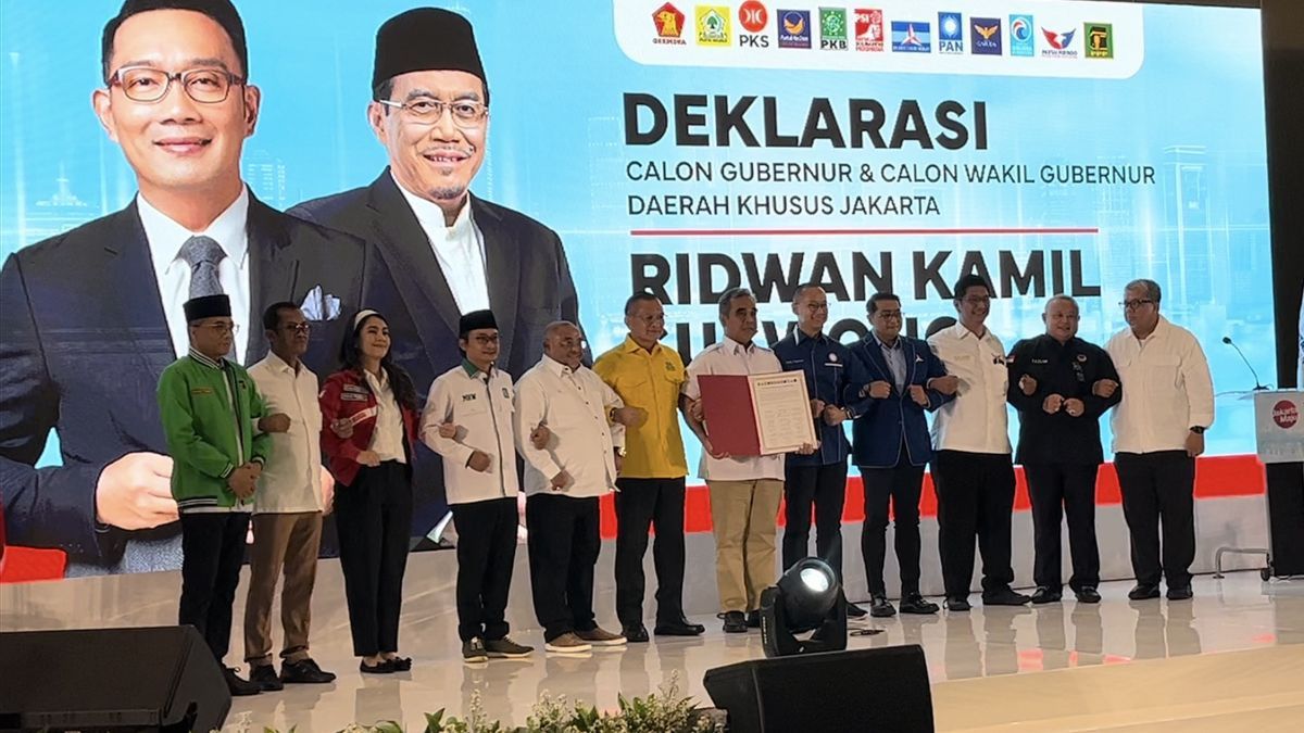 73 Ridwan Kamil - Suswono Working Programs Prepared On Airplane