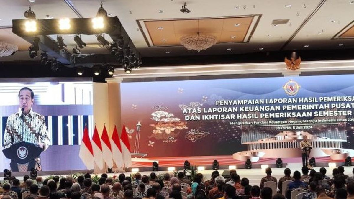 Jokowi demande au BPK de participer au processus de transition pour le changement de gouvernement