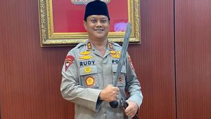 Kapolda Banten Angkat Golok Sebagai Pusaka Warisan Budaya Lokal