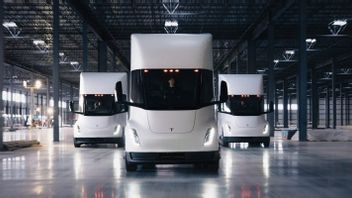 After the Wait, Tesla Semi Electric Trucks Are Now Produced at a Special Nevada Factory