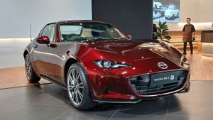 マツダMX-5 35周年記念 インドネシア到着、7ユニットのみ利用可能