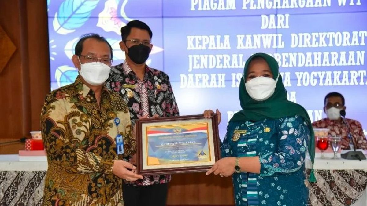 Warta Sleman: Daerah Meraih Penghargaan Dari Menteri Keuangan Setelah WTP Sepuluh Kali