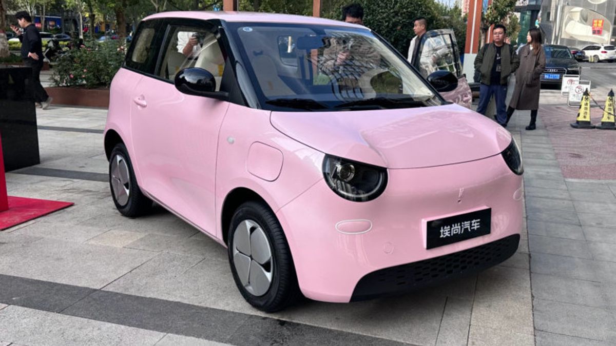 Wuling Resmi Luncurkan Mobil Listrik Mungil Baru, Harganya Rp90 Jutaan