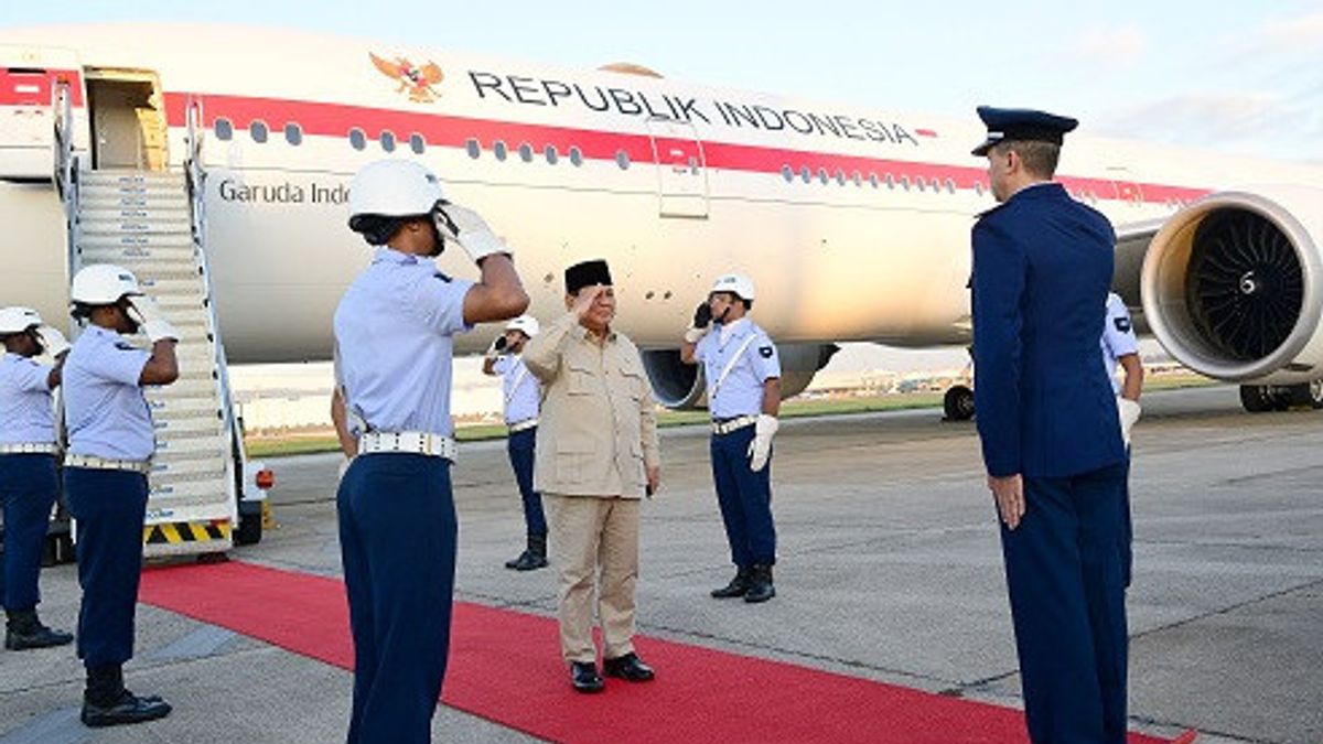Tiba di Rio de Janeiro untuk Hadiri KTT BRICS, Presiden Prabowo Disambut Upacara Kehormatan Militer