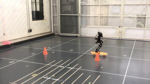 Robot Pintar Satu Ini Bisa Terbang dan Main <i>Skateboard</i>