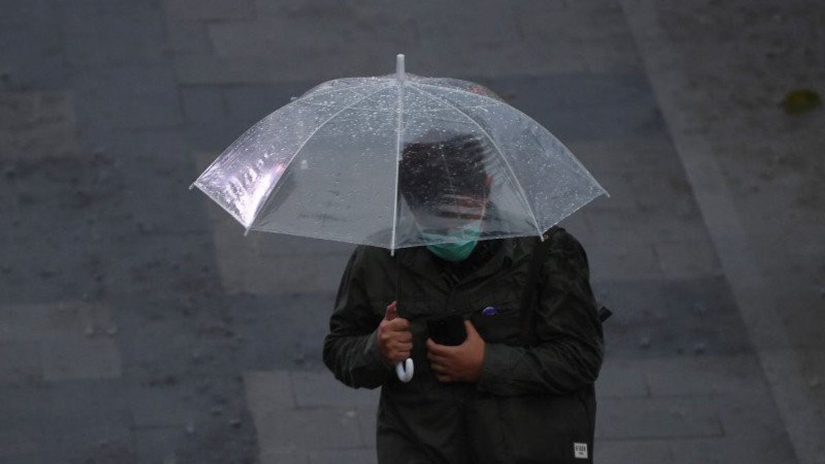 Jakarta Is Flooded With Heavy Rain, A Number Of Roads Are Inundated