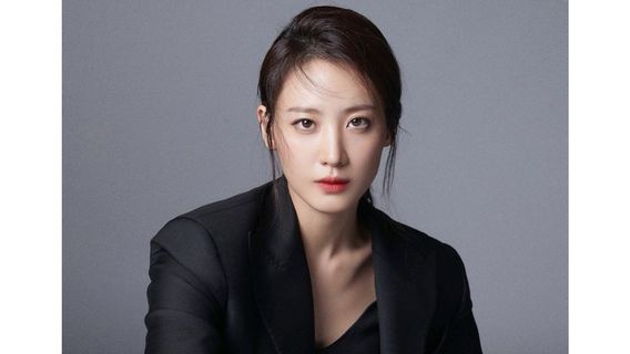 Claudia Kim Joins YG Entertainment