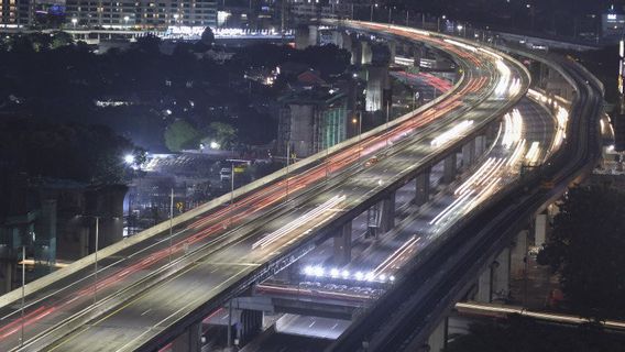 Jalan Tol Cikampek Arah Jakarta Lancar, <i>Contraflow</i> Disetop