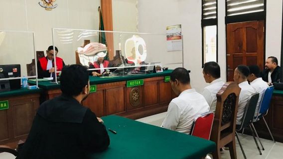 4 accusés d’attaque au bureau de Satpol PP Denpasar condamnés à 2 ans de prison