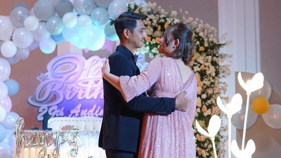 Like Alert Husband, Warganet Returns To Baper Because Of Arya Saloka's Treatment To Amanda Manopo