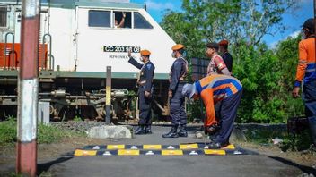 Reduce Accident Risks, Yogyakarta KAI Installs Decreased Speed At Unguarded Crossing