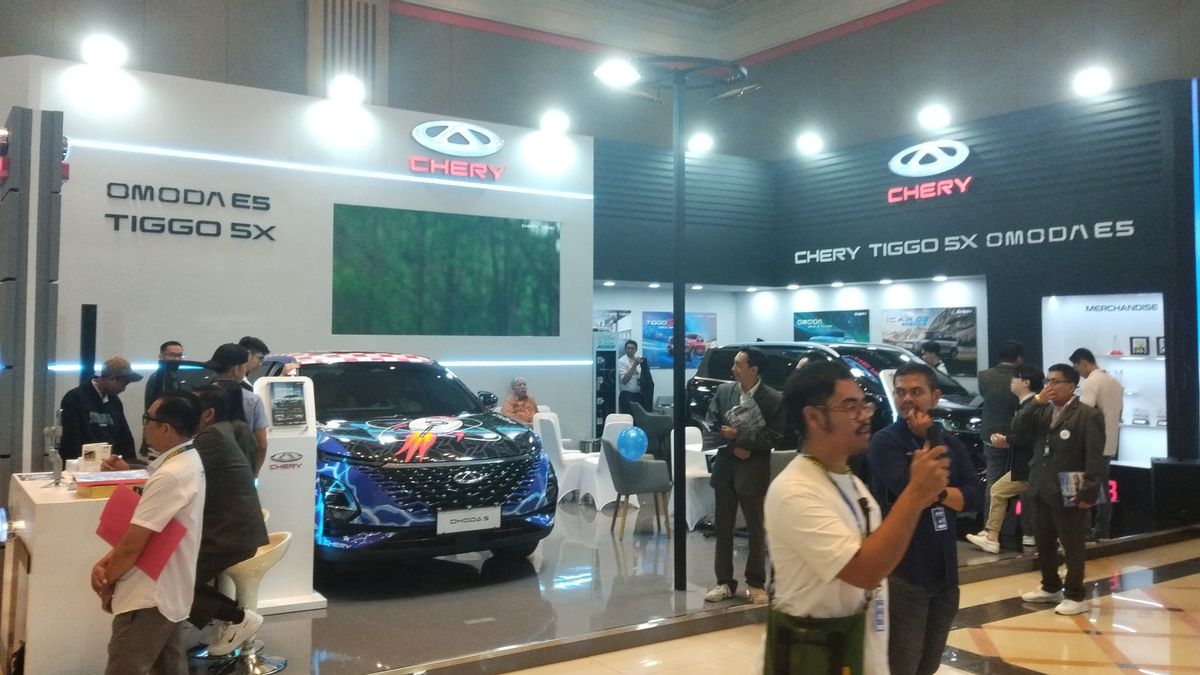 تعزيز مكانتها في إندونيسيا ، تظهر Chery الخط الرائد في GIIAS Bandung 2024