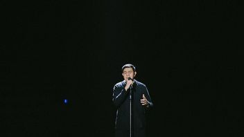 Tulus Brings Late Spectators In His Mixed Vocal At Synchronize Fest 2023