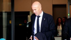 Tottenham Hotspur Berburu Manajer Baru, Zinedine Zidane Jadi Kandidat Kuat?