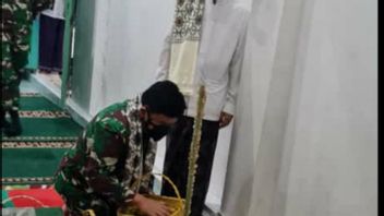 Le Commandant De La TNI Fait Un Pèlerinage Au Tombeau Du Vieux Professeur Et Habib Saggaf à Alkhairaat Palu