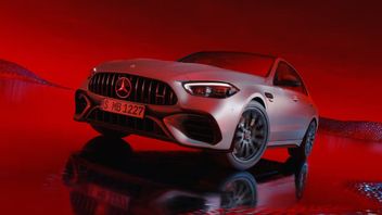 梅赛德斯-AMG C 63 在英国提供代言唱片,以求成销售