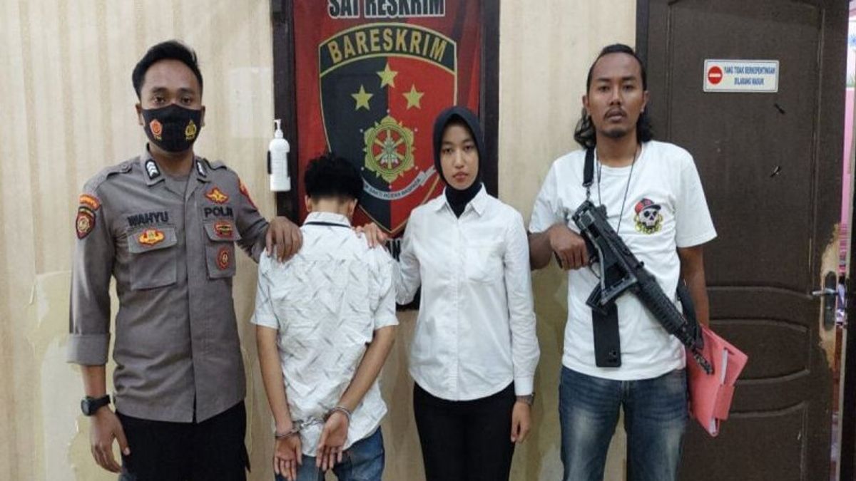 Woman Fugitive In Motorcycle Robbery Case Arrested In Tanggamus Lampung