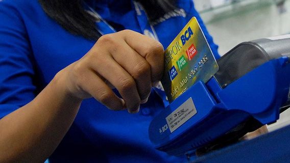 Masyarakat Makin Gemar Belanja Jelang Ramadan, Transaksi Kartu Kredit Capai Rp596,2 Triliun