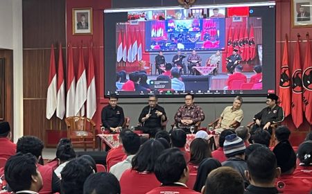 Tawa Megawati usai Hasto Diperiksa Polisi: Kamu Rasakan Seperti Saya Waktu Zaman Orba