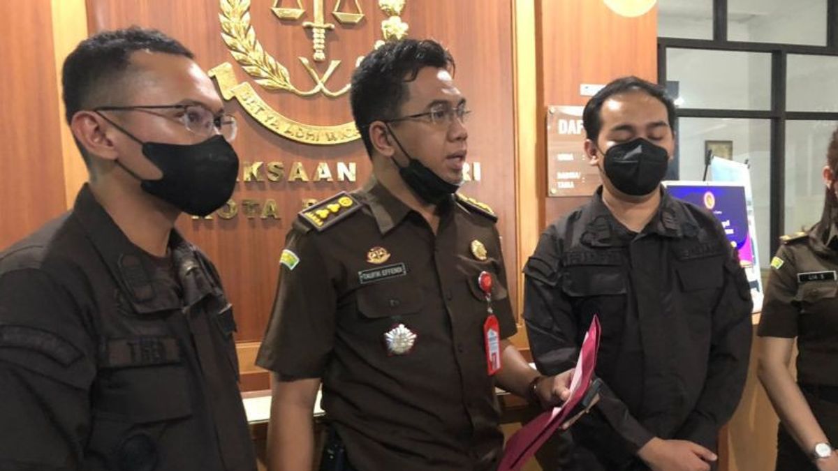 Bandung Kejari Detains Ex-Chairman Of West Java Chamber Of Commerce For Corruption Grants