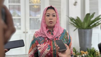5 Porter un Emblem one pieuse en hijab au mairie, c'est la raison pour laquelle le Wahid Yenny