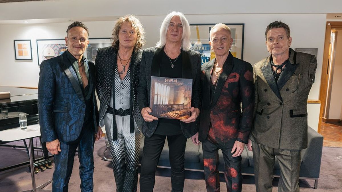 Sammy Totaling And Def Leppard Are On The List Of 2024 Hollywood Walk