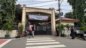Siswi Korban Ledakan SMAN 72 Jakarta Masih Menangis karena Trauma
