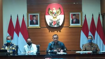 Il Ya Une Photo De Jokowi-Ma’ruf Dans La Salle De Conférence De Presse Kpk, Febri Diansyah Met En évidence Son Placement