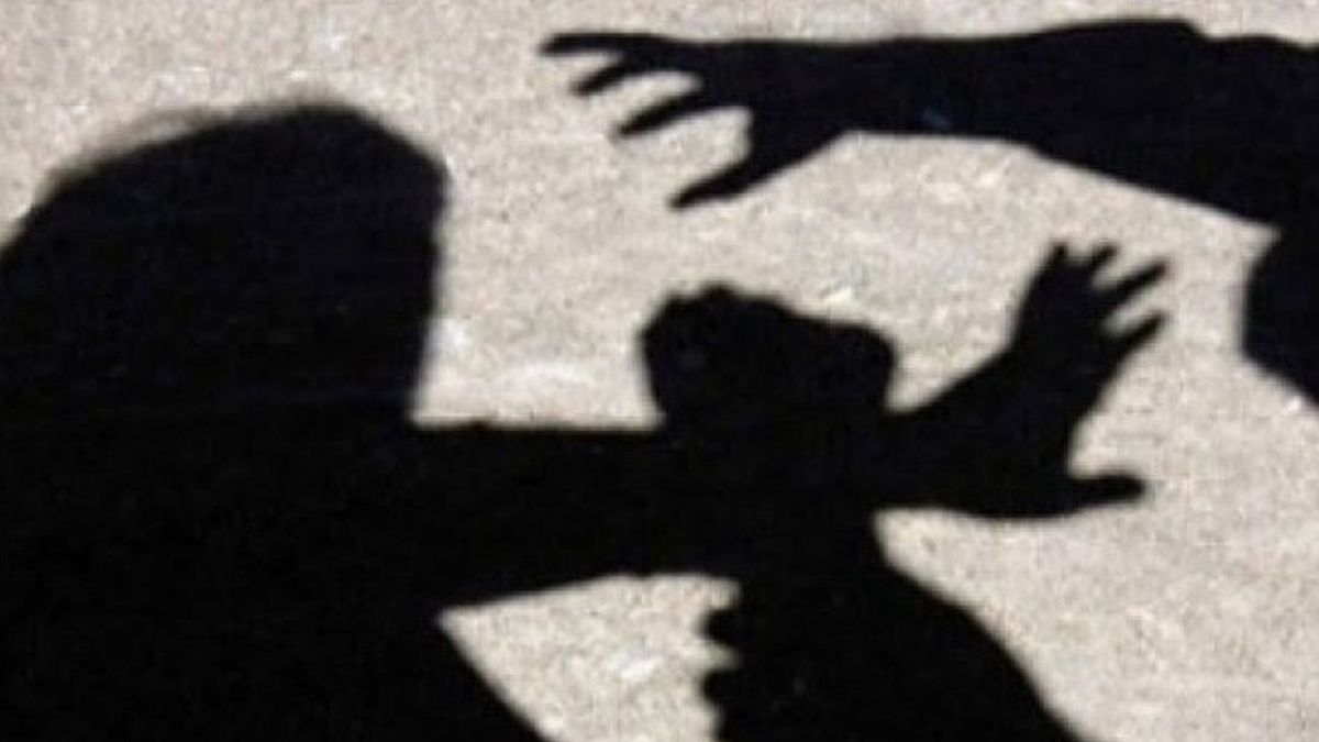 Kick And Hit Underage Girl, Two Men In Cilincing Arrested