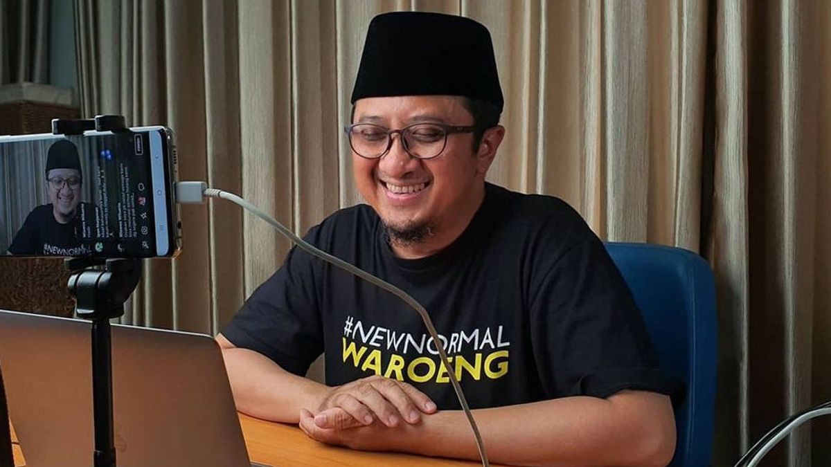 Ustaz Yusuf Mansur Unggah Momen Langka: Jokowi Bersimpuh Depan Ma'ruf, Badan Membungkuk, Tangan Mengatup