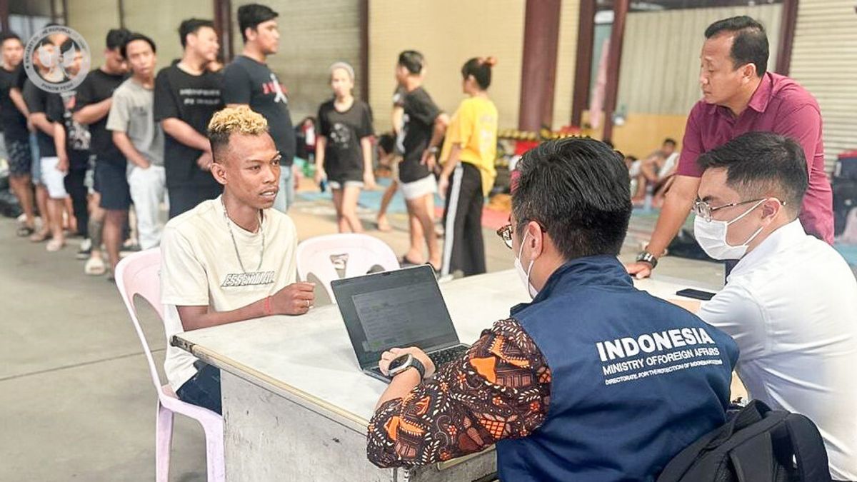 زاد عدد المواطنين الإندونيسيين الذين أبلغوا عن 2492 شخصا ، وسرعته عملية الإعادة إلى الوطن في كمبوديا