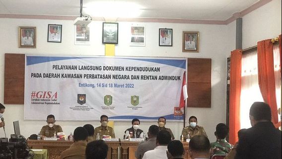  Jemput Bola ke Wilayah Perbatasan, Dukcapil Terbitkan 1.222 Dokumen Kependudukan Warga Entikong