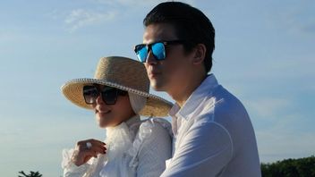 Intimate Like A Newlywed, Take A Peek At 5 Portraits Of Syahrini And Reino Barack On A Luxury Vacation In Japan