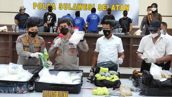 Le Chef De La Police De Sulawesi Du Sud Révèle Le Mode De Livraison Du Sentier D’expédition Sabu De 75 Kg