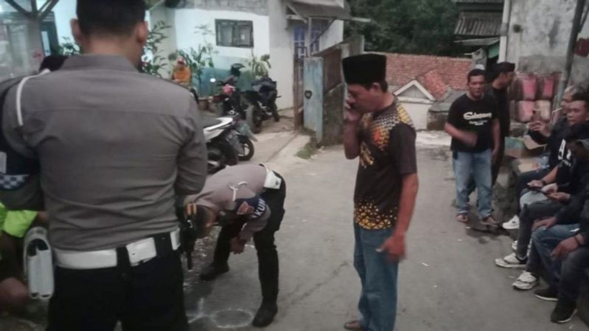 La police annonce que le chauffeur de la police a tué un garçon de 3 ans dans le village de Gunung Menyan Bogor