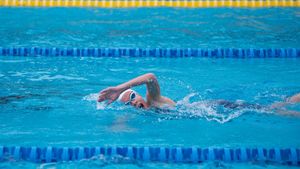 Ketahui 7 Teknik Bernapas yang Benar Saat Berenang 