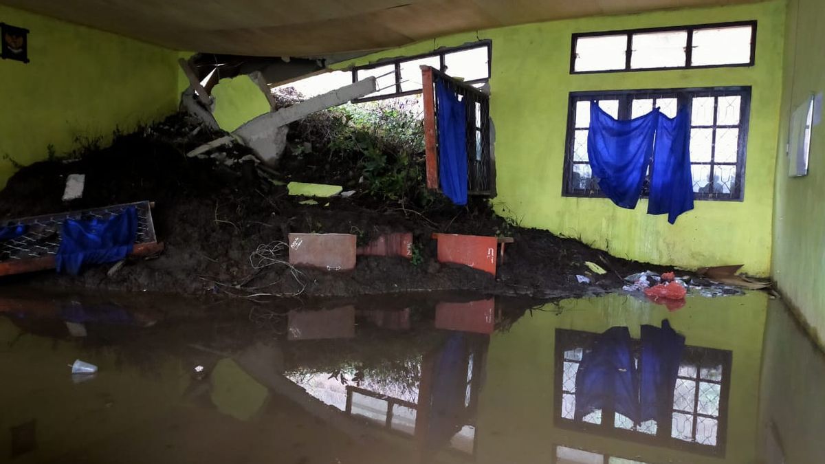 Inondation à Ende NTT, Un Citoyen Est Mort D’être Traîné Par Le Courant