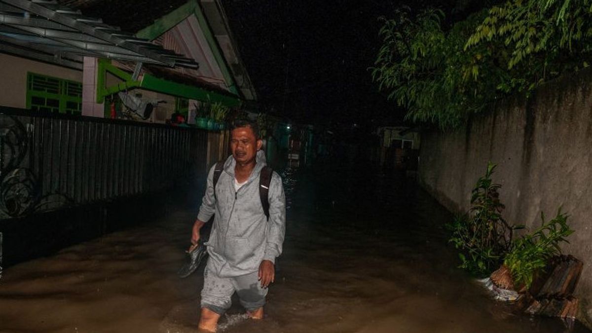 Floods And Longsor Terjang 2 Districts In Lebak