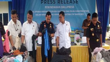 North Sumatra Police And Customs And Excise Unload Illegal Clothing Smuggling