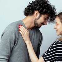 Saat Pasangan Lagi Murung, Ini 8 Cara Menyikapinya Tanpa Terbawa Emosi