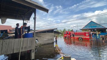 PT SEI dan PT GNI Bantu Suplai Air Bersih dan Beri Vitamin ke Warga Terdampak Banjir