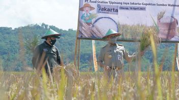 Safari Anies De Jabar à Java Est, PSI: Better Focus Travail à Jakarta, Promesses De Campagne N’ont Pas été Achevés