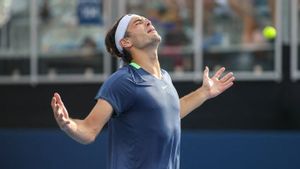 Taylor Fritz Tantang Novak Djokovic di Perempat Final Australian Open