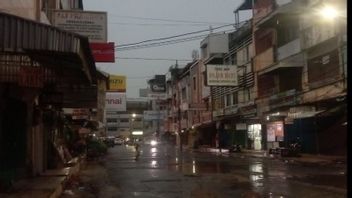 Hujan Butiran Es Hebohkan Warga Kota Palembang, BMKG: Memasuki Musim Pancaroba