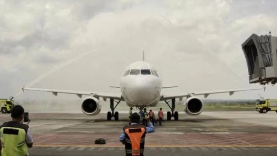 وزارة النقل تتفقد طائرة سوبر جيت التي نفقت AC من بالي إلى جاكرتا