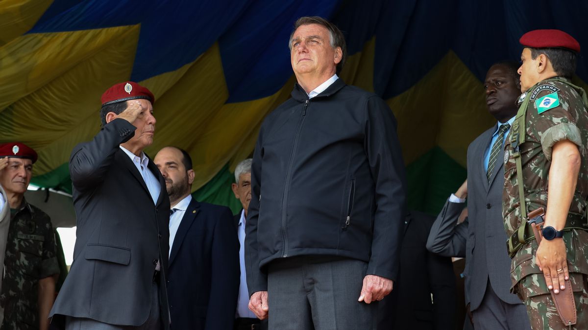 Kontroversi Jair Bolsonaro: Presiden Brasil yang Bawa Militer Aktif Kuasai Jabatan Sipil