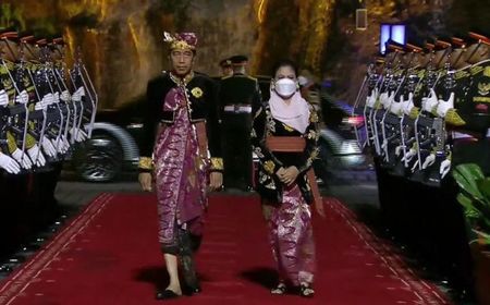 Jamuan Makan Malam G20, Jokowi-Iriana Kenakan Baju Adat Bali