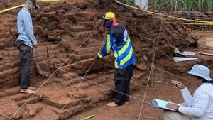 Candi di Situs Srigading Runtuh, Geolog: Bata Bagian Bawah Sudah Pecah