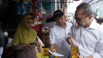 عضو في البرلمان عن PKS: وزير التجارة زولهاس بحاجة إلى إثبات وجود مافيا زيت الطهي في إندونيسيا
